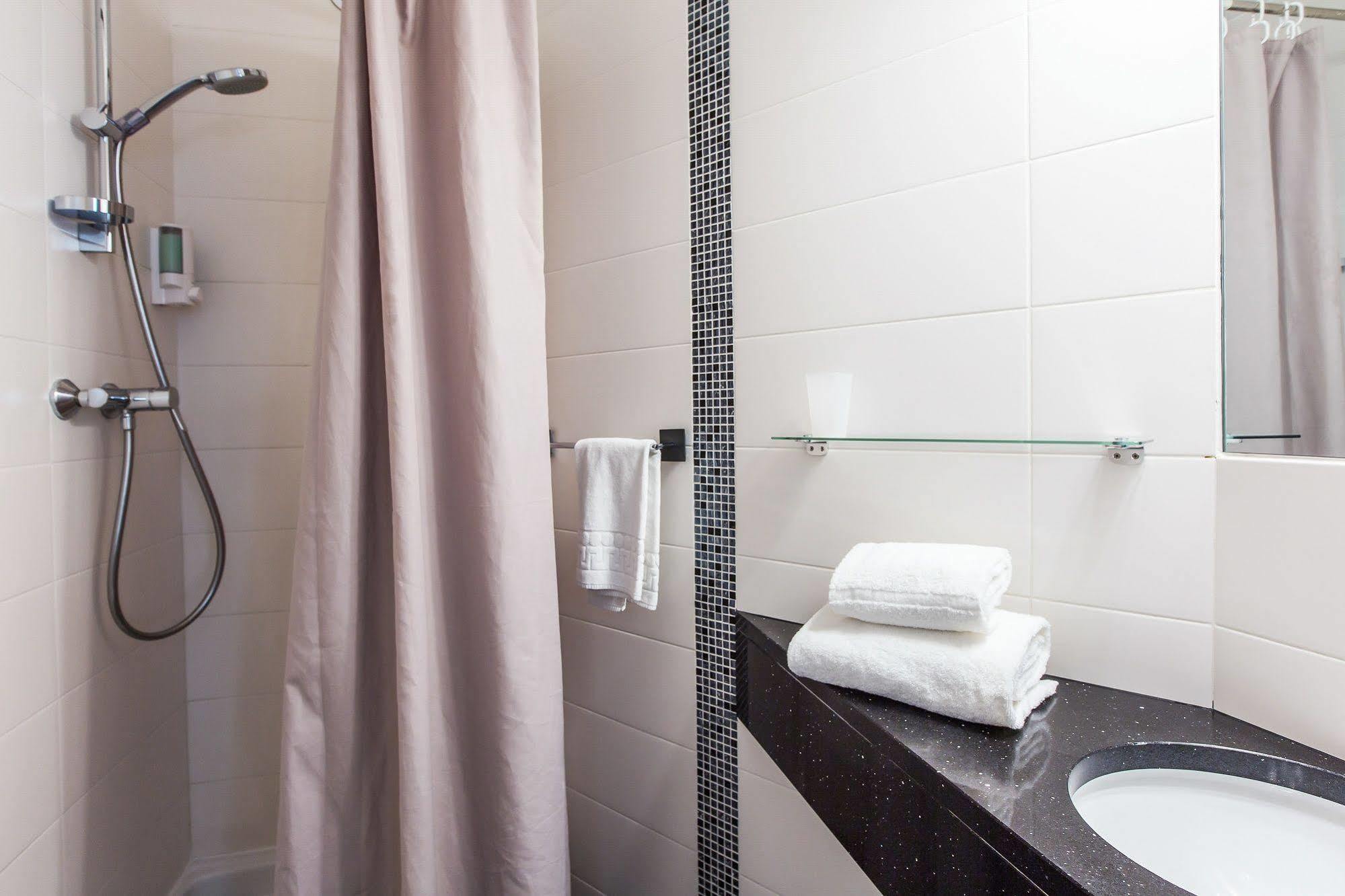 Le Figuier Hotel Ivry-sur-Seine Eksteriør billede